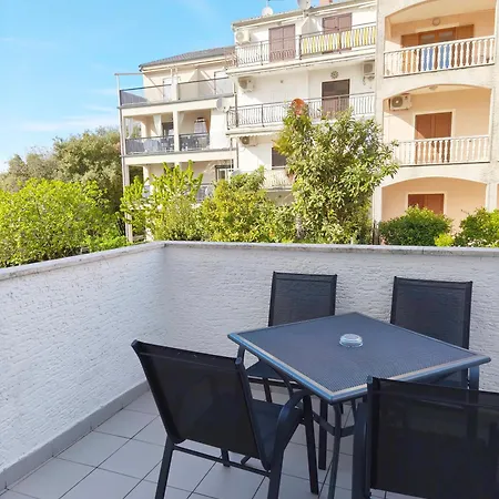 Marlena 1 Apartment *