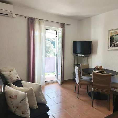 Apartment Marlena 1 *